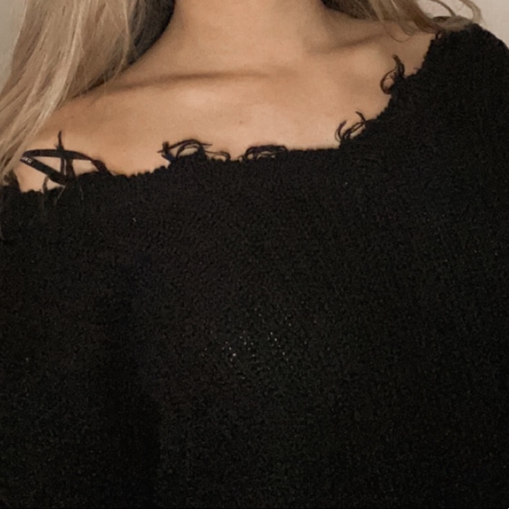 Sweater - Picture 3 of 3